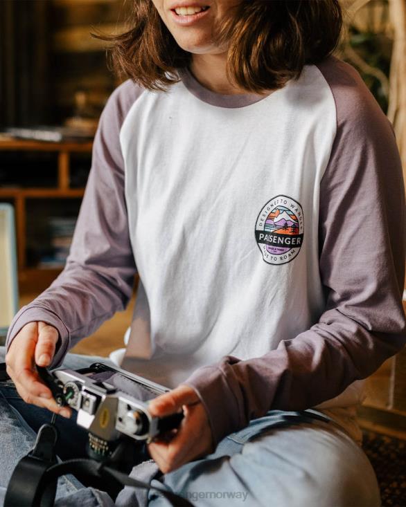 Passenger kvinner wilds resirkulert bomull oversized ls t-skjorte støvete syrin 06024872