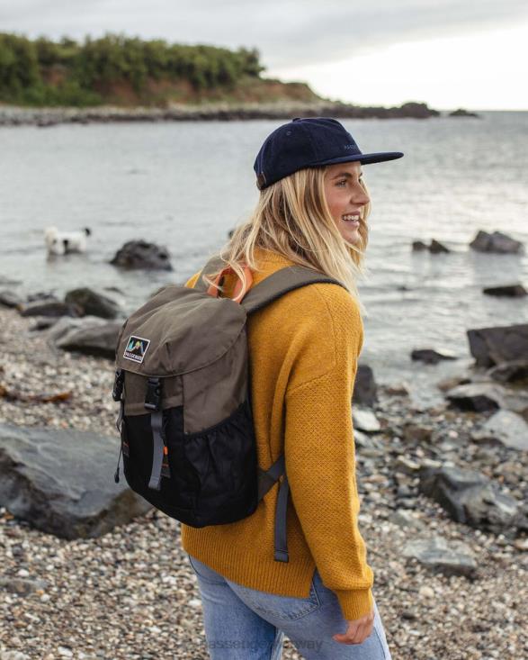 Passenger kvinner boondocker 18l resirkulert ryggsekk svart/khaki 060241130